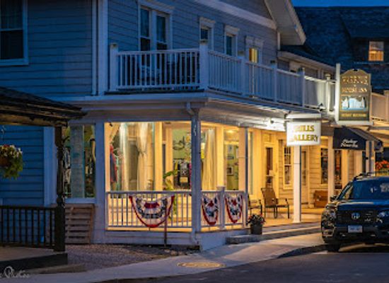 rhode-island/watch-hill/shop/frills-gallery