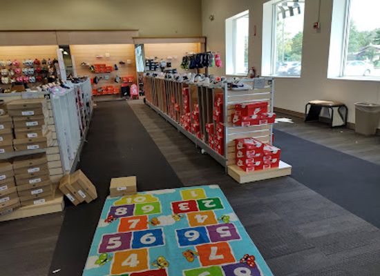 massachusetts/metrowest/shop/shops-at-the-pond