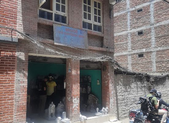 nepal/patan/mahabouddha-temple/shop/khada-devi-stone-handicraft-workshop