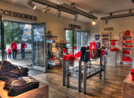 germany/hamburg/altstadt/shop/53-hamburg-store-cmd