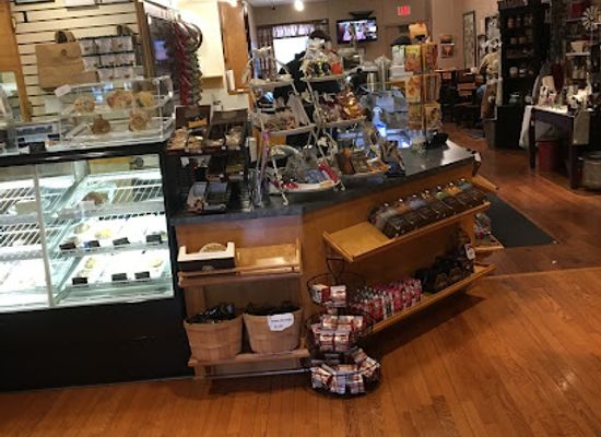 missouri/stockton-lake/shop/hammons-black-walnut-emporium