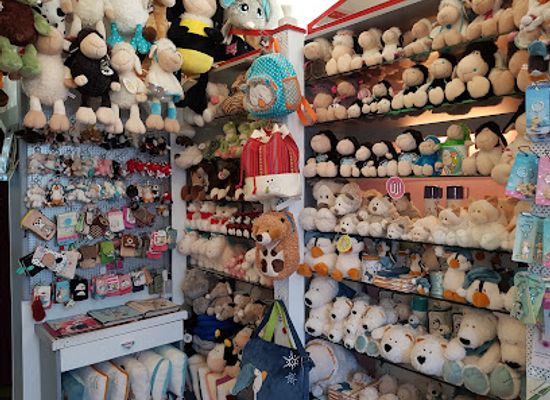 hungary/kecskemet/shop/happy-box-ajandekbolt-es-miss-d-divataru-piramis-udvarhaz