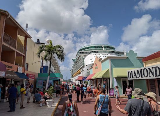 antigua-and-barbuda/saint-peter/shop/heritage-quay-complex