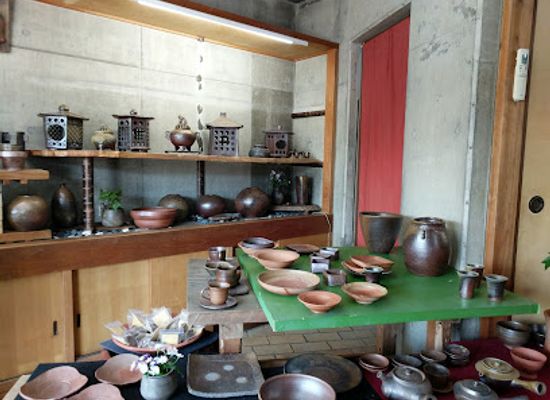 japan/bizen/shop/hirakawa-shoji-s-gallery