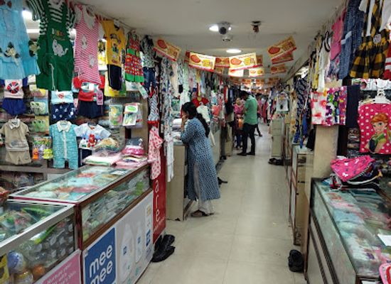 india/west-bengal/shop/vardaan-market