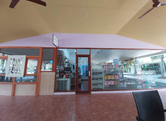 maldives/ari-atoll/shop/staff-shop