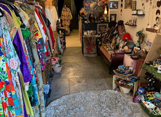 california/los-angeles-county/shop/raven-things-collected