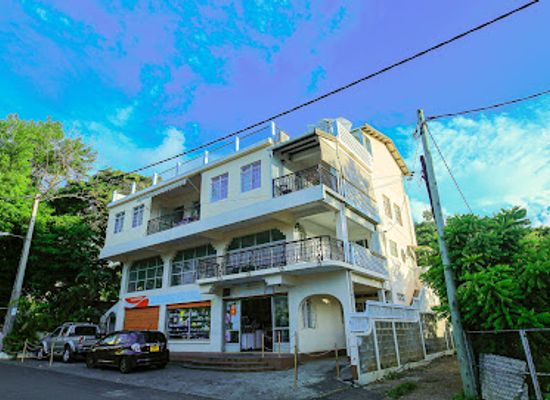 mauritius/grand-gaube/shop/la-superette