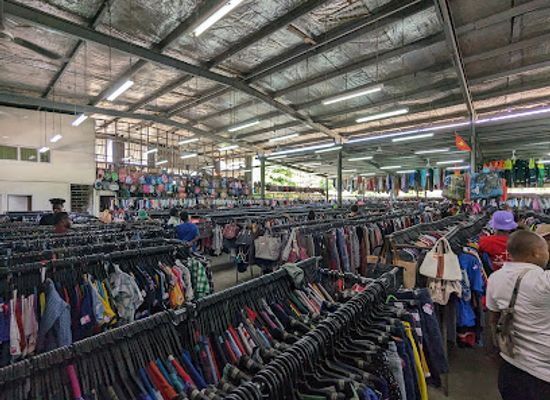 papua-new-guinea/port-moresby/shop/moale-dabua-second-hand-clothing