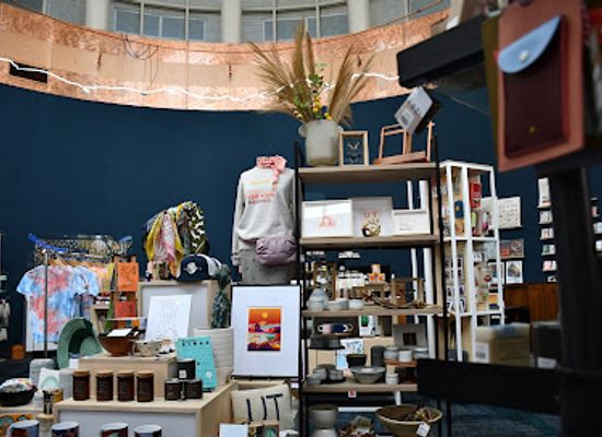 utah/salt-lake-city/shop/salt-honey-makers-market-visit-salt-lake