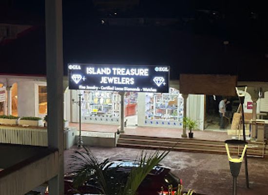 sint-maarten/cupecoy-beach/shop/island-treasures-jewelers