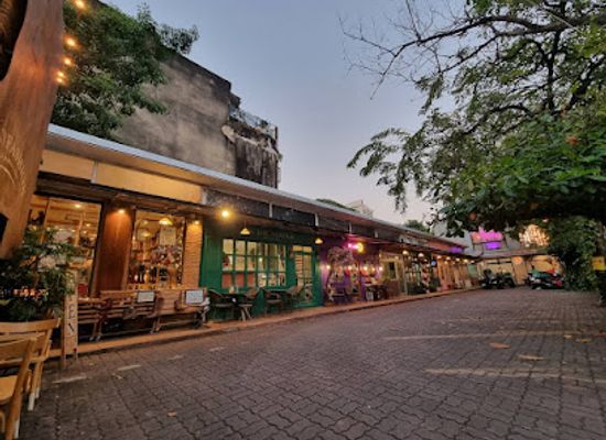 thailand/bangkok/ekkamai/shop/ekkamai-shopping-mall