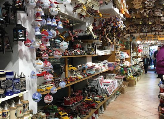 austria/tyrol/shop/souvinere-store