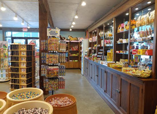 north-dakota/theodore-roosevelt-national-park/shop/cowboy-lyle-s-candy-barn