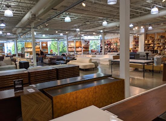 illinois/naperville/shop/crate-barrel-outlet
