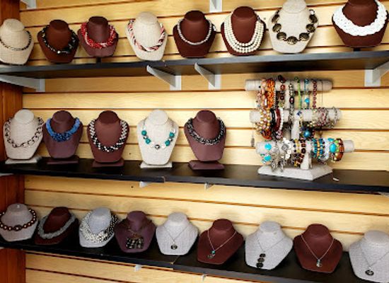 the-bahamas/grand-bahama-island/shop/moore-jewelry-designs