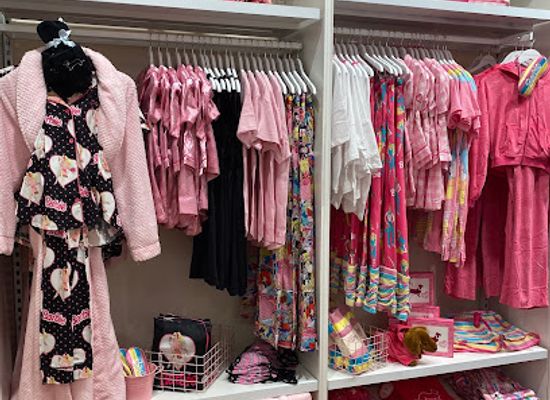 australia/murray-region/shop/peter-alexander-albury