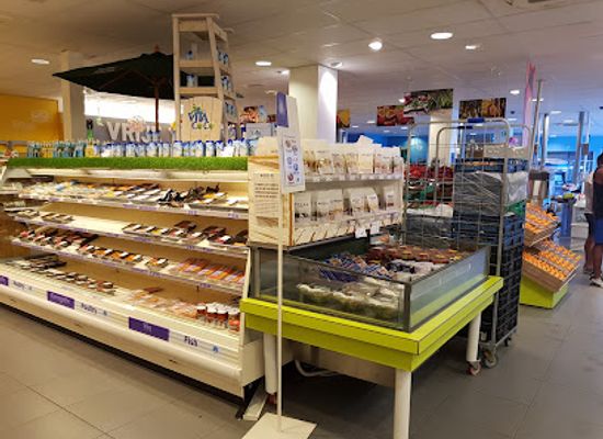 curacao/jan-thiel/shop/van-den-tweel-supermarket