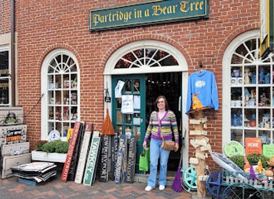 massachusetts/newburyport/shop/partridge-in-a-bear-tree
