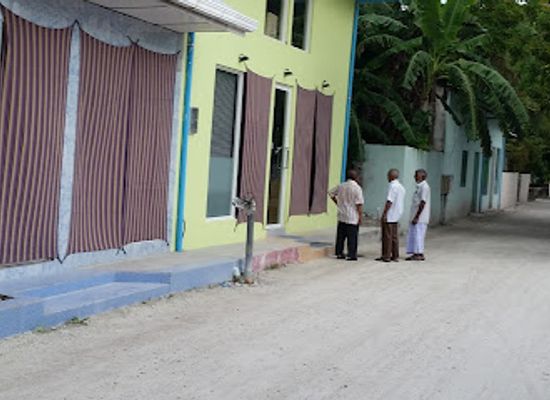 maldives/gnaviyani-atoll/shop/trade-waves
