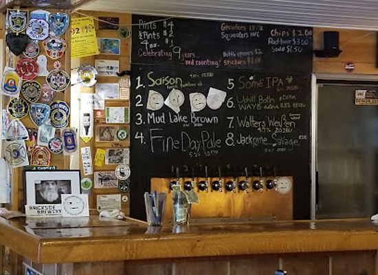 michigan/copper-harbor/shop/brickside-brewery