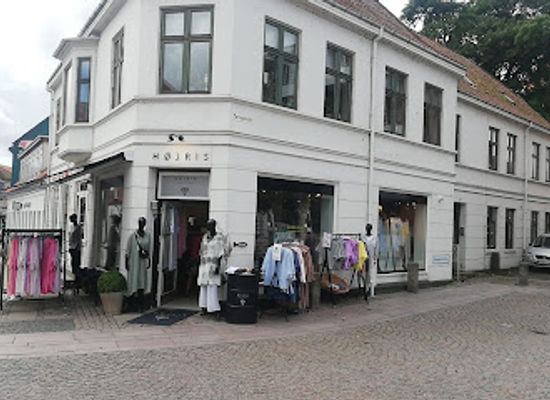 denmark/mon/shop/hojris-femme-clothing