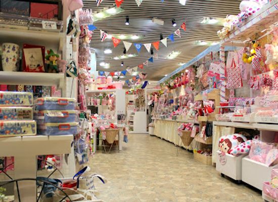 japan/osaka/shop/sanrio-vivitix-hep-five