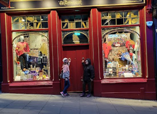 united-kingdom/edinburgh/shop/the-enchanted-galaxy