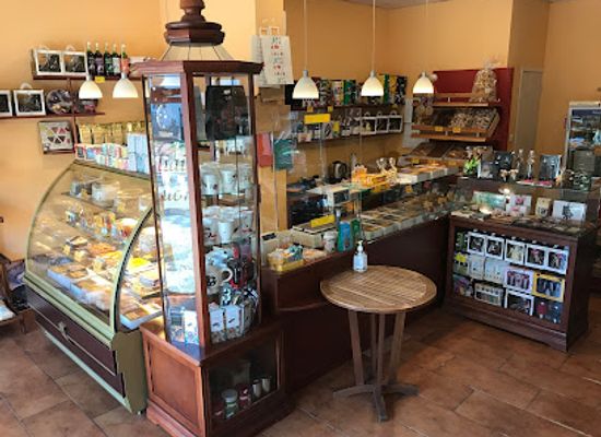 lithuania/palanga-beach/shop/pitliaus-skanestai-firmine-parduotuve-pitlius