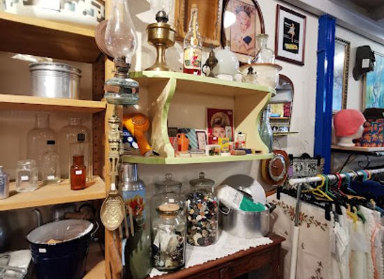 greece/chania/shop/eureka-vintage-shop