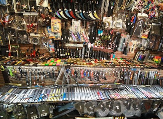 thailand/ayutthaya/shop/watch-atsawadej