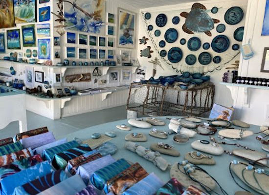 antigua-and-barbuda/english-harbour/shop/rhythm-of-blue-art-gallery