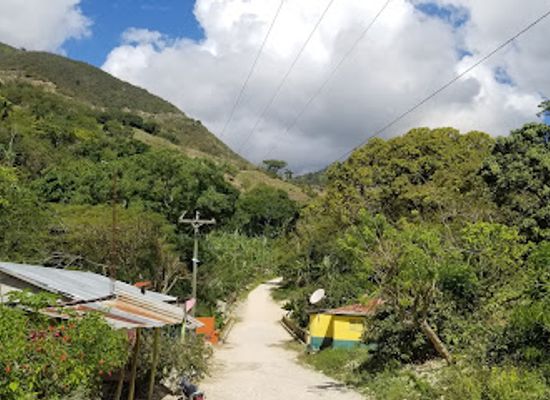 dominican-republic/neiba-valley/shop/balneario-los-guineos