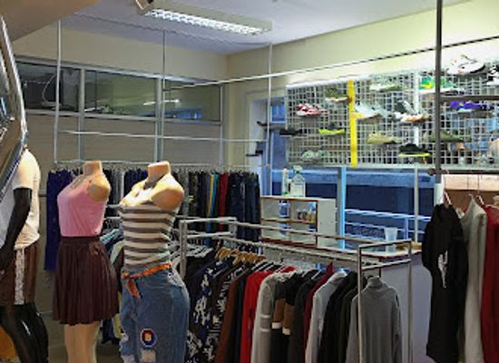 uganda/fort-portal/shop/a-k-botique