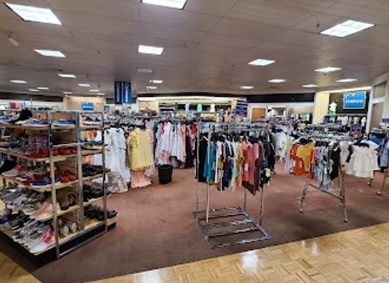 alaska/southeast-alaska/shop/dillard-s-clearance-center