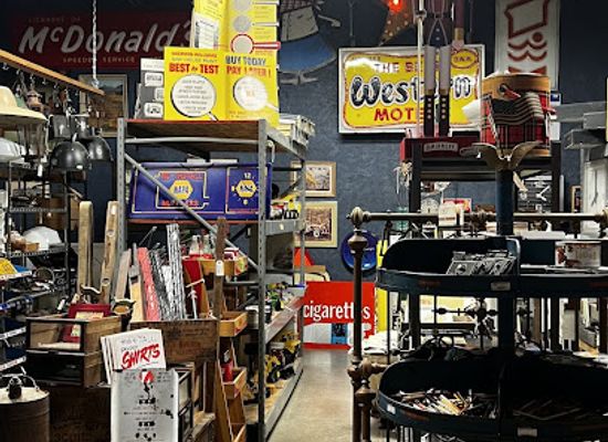 illinois/peoria/shop/urban-artifacts