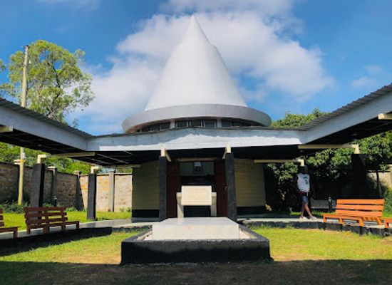 kenya/lake-victoria-basin/shop/tom-mboya-mausoleum