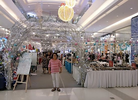vietnam/north-central-coast/shop/crescent-mall