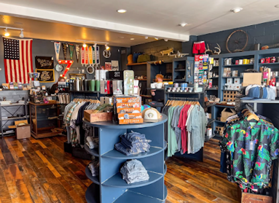 nebraska/dissected-till-plains/shop/the-simple-man-men-s-clothing-and-gifts