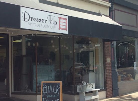 kentucky/fort-thomas/shop/dresser-up-vintage-boutique
