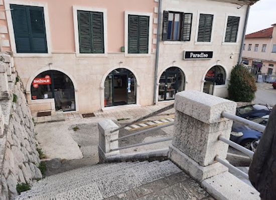 montenegro/herceg-novi/shop/paradiso