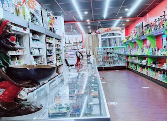 connecticut/new-britain/shop/cobra-vapor-smoke-shop-hookah-cbd-kratom-head-shop-tobacco-rigs-disposables