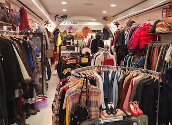 italy/rome/trastevere/shop/twice-vintage-shop