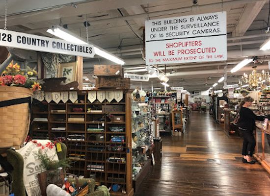 pennsylvania/lower-susquehanna-valley/shop/the-antique-marketplace-of-lemoyne