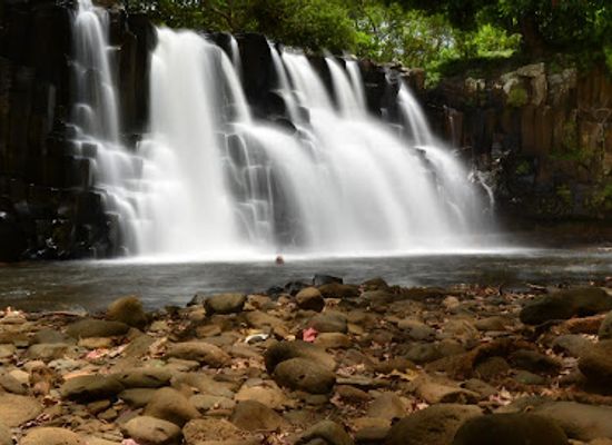 mauritius/rochester-falls/shop/way-to-rochester-falls