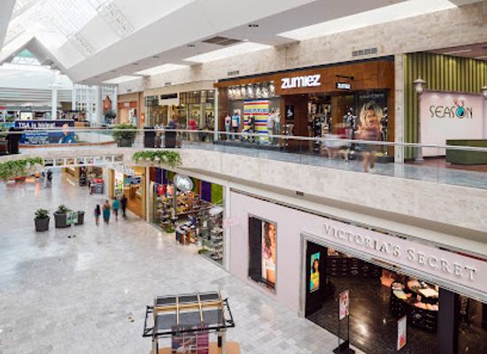 nebraska/southwest-nebraska/shop/oak-view-mall