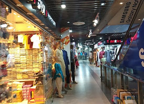 bangladesh/chittagong-division/shop/finlay-square