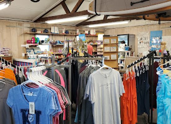 ohio/kelleys-island/shop/missy-magoo-s-candy-and-gift-shop