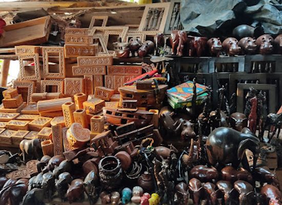 malawi/mulanje-massif/shop/likhubula-forest-curios