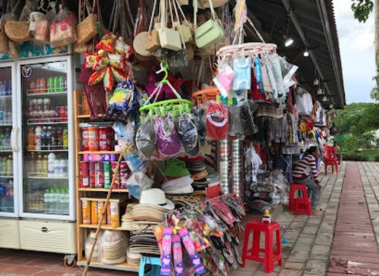 cambodia/siem-reap/shop/angkor-pavis-souvenir-mart-2